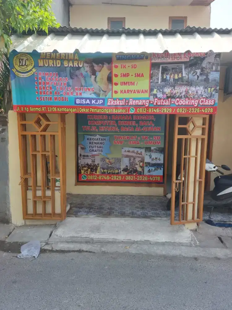 Pengajar bimbel ELC
