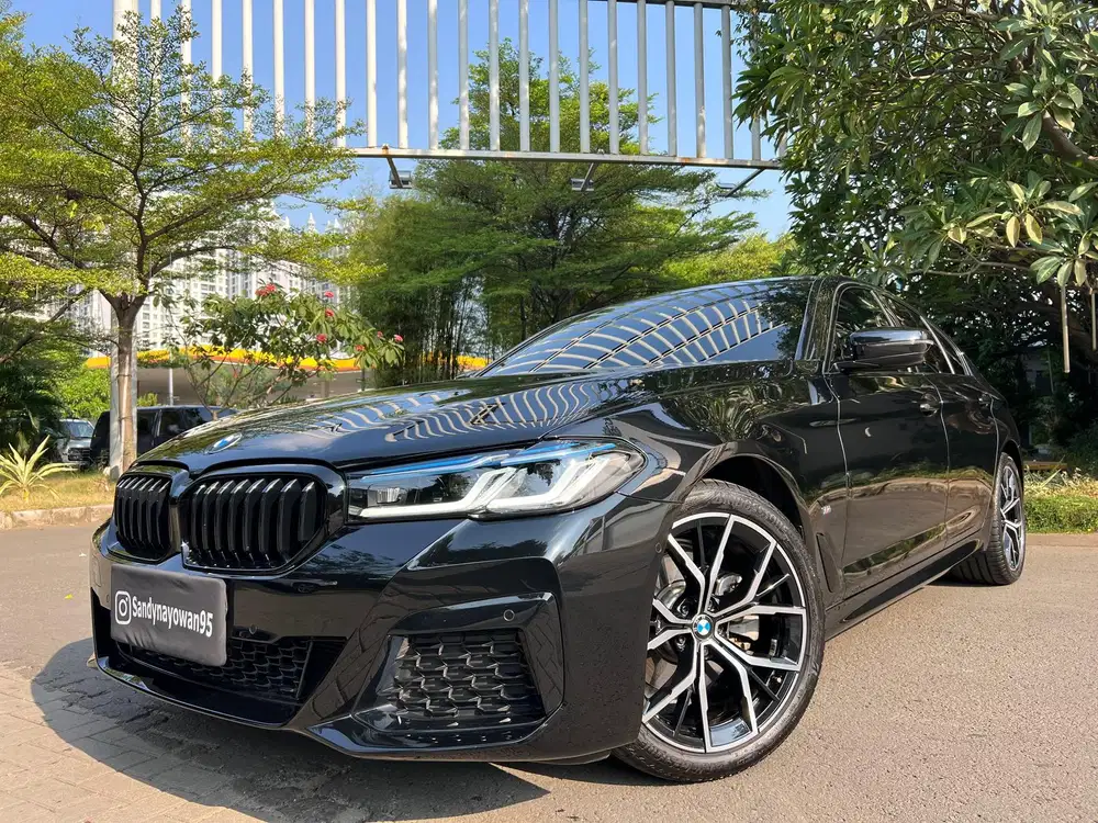 KM.11.000 BMW 520i M-SPORT NEW PROFIL 2024/2023 BLACK 520 i BLACK