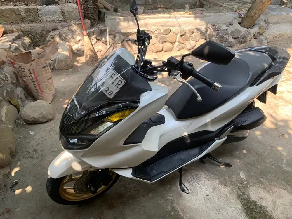 PCX 2023 ABS PUTIH