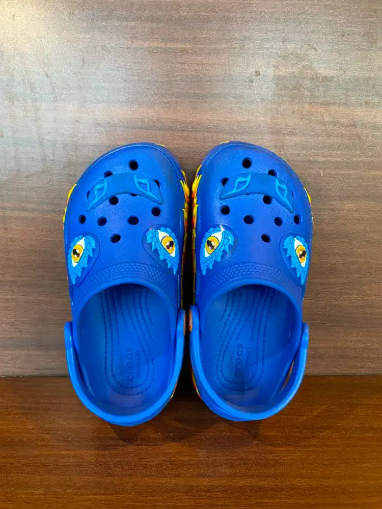 Sendal anak lelaki CROCS biru dragon Second like NEW
