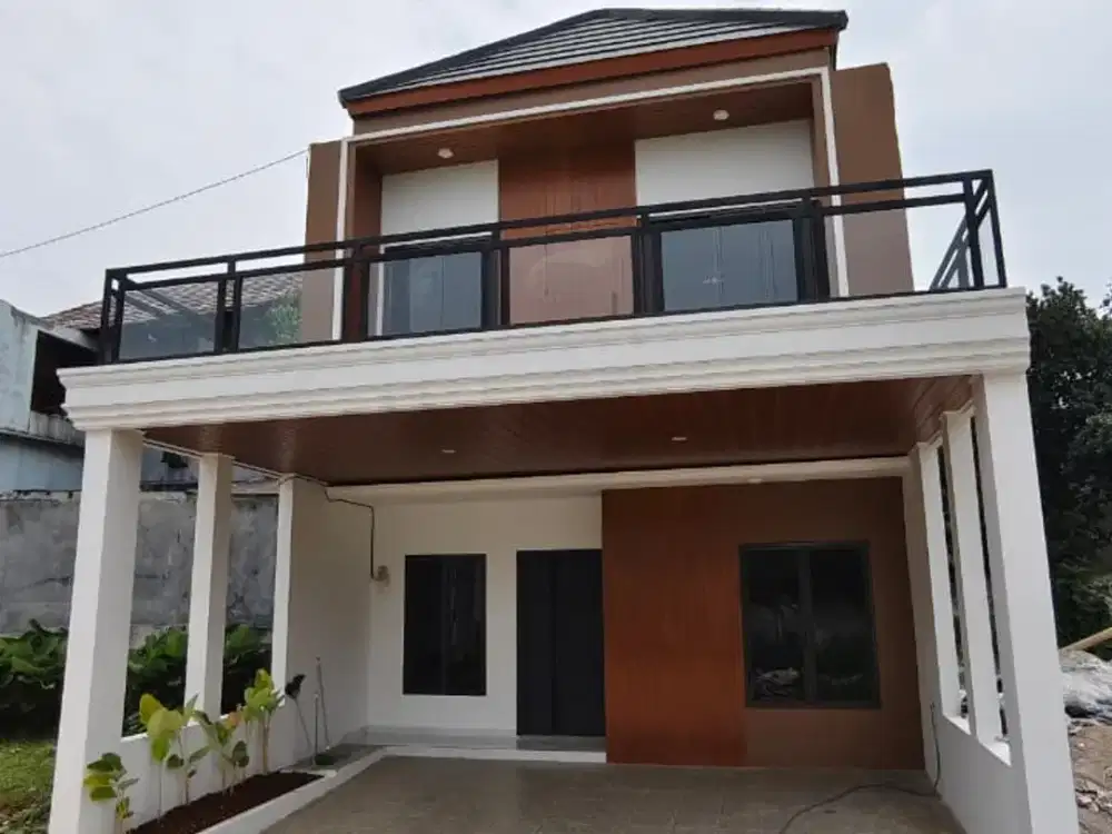 Rumah 2lantai mewah design modern lokasi strategis pinggir jalan raya jatiwarna