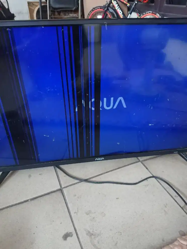 TV 32 INCH AQUA  LE32AQT6050