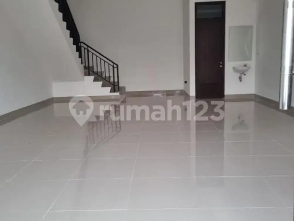 Disewakan Ruko Osaka Boulevard Pik2 Uk 6X10 Dekat Gereja Akita