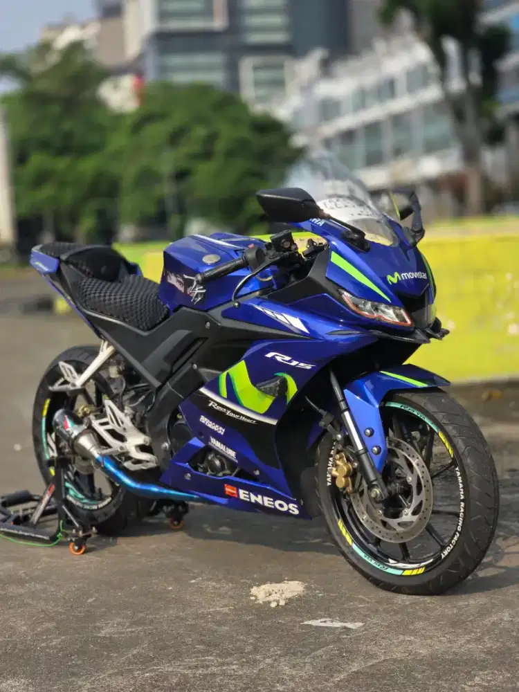 Yamaha R15 MOVISTAR With AR
