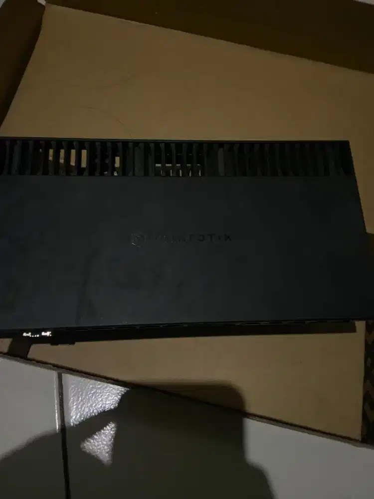 Router mikrotik 4010