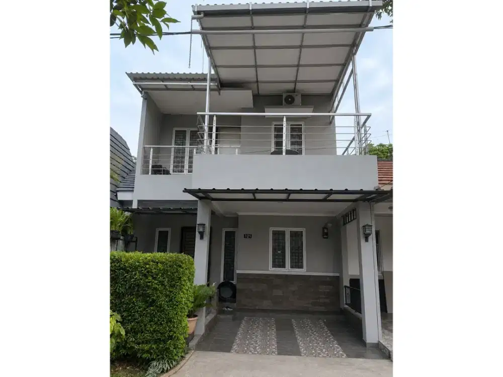 Dijual Rumah 2 Lantai Bagus Siaphuni Strategis Mewah Di venesia Sentul City
