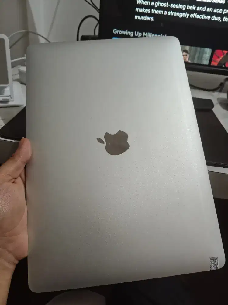 MACBOOK PRO M1 8/512 GB (BARU BELI BELUM SEBULAN)