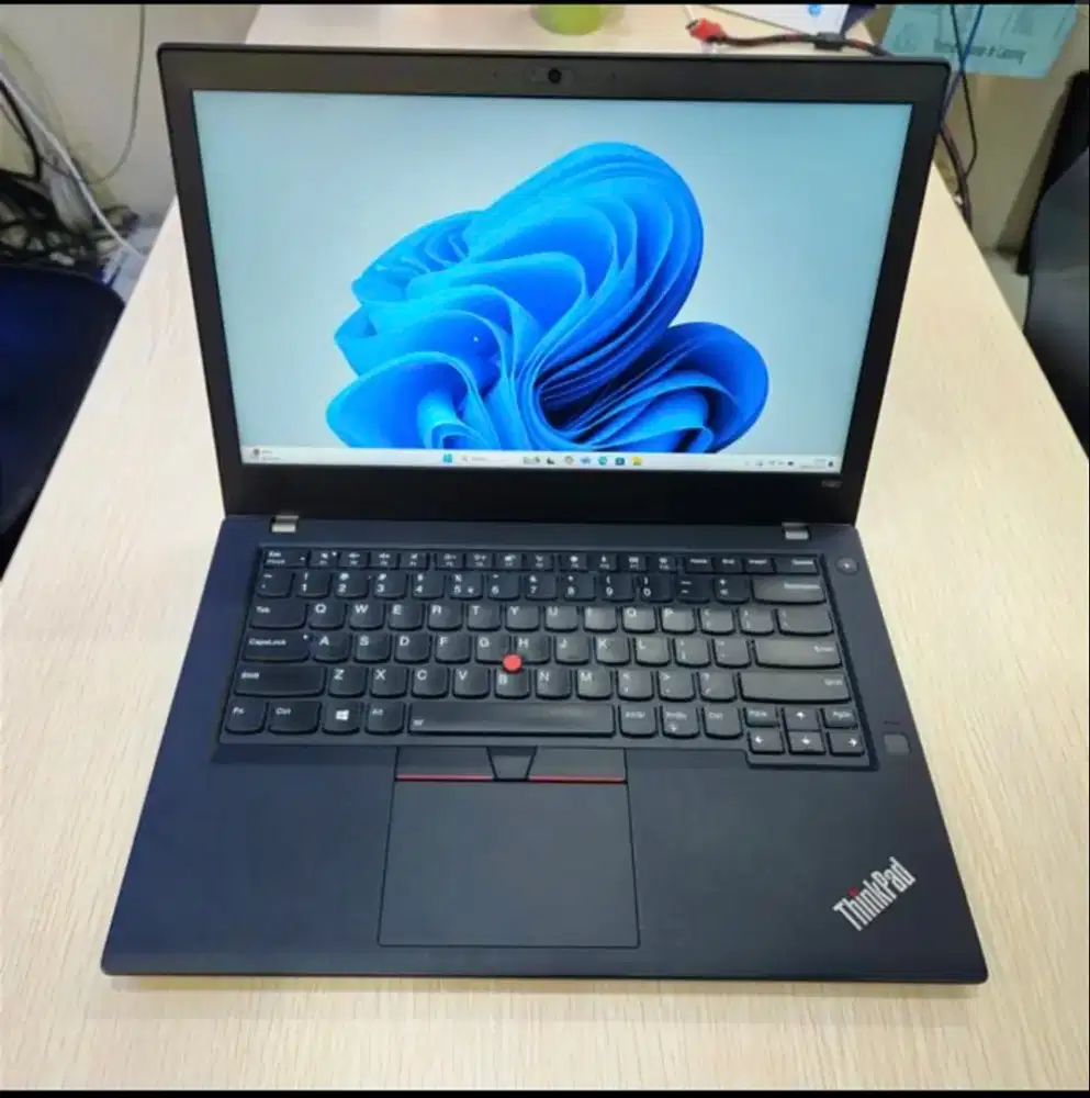 Lenovo thinkpad Ram16GB SSD 128