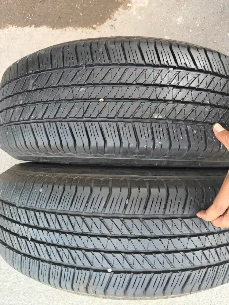 Jual ban copotan mrek bregestone dueler H/T ukuran 265 65 R17 kond 90%