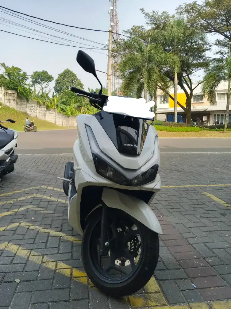 Di jual cepat Honda PCX 2025 bisa nego