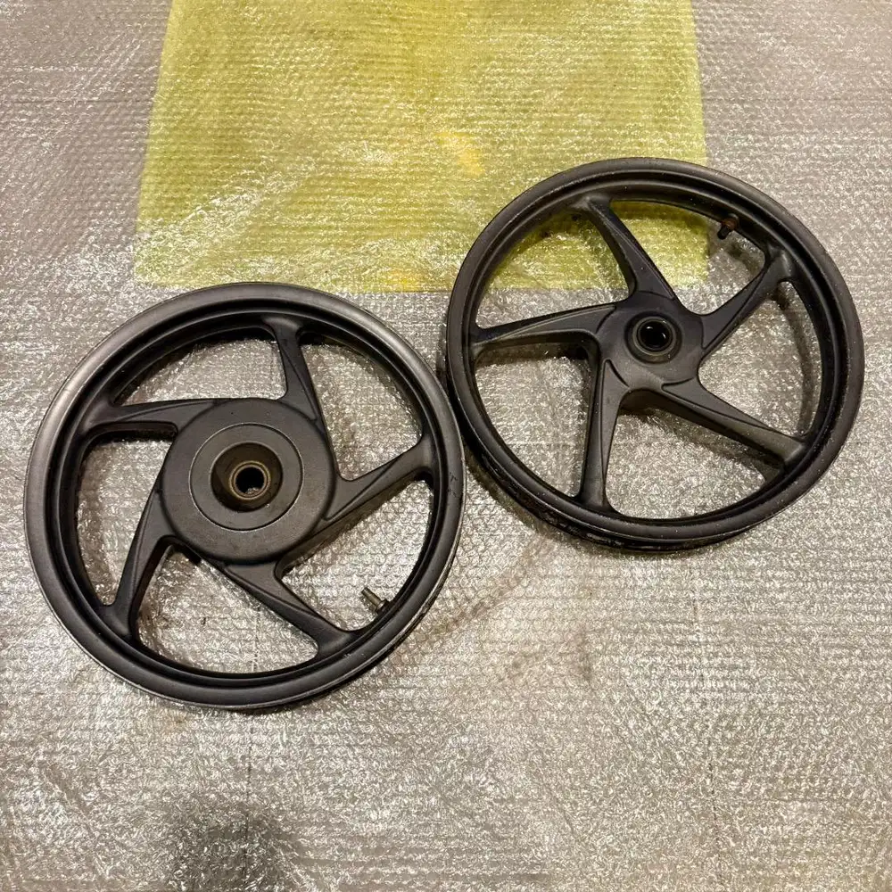 Pelek Velg Honda Vario Techno 125 (KZR) Helm-in Original copotan