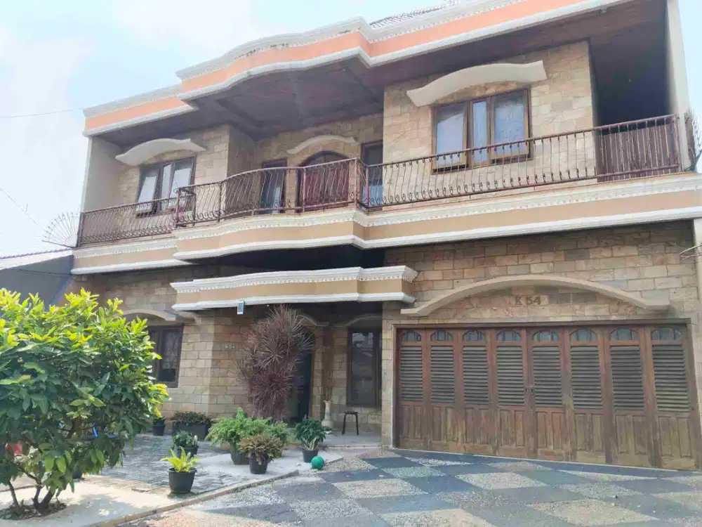 ​Di jual Rumah Klasik 2 Lantai di perumahan dpr pribadi ri joglo, Garasi & halaman Luas + Akses Mudah