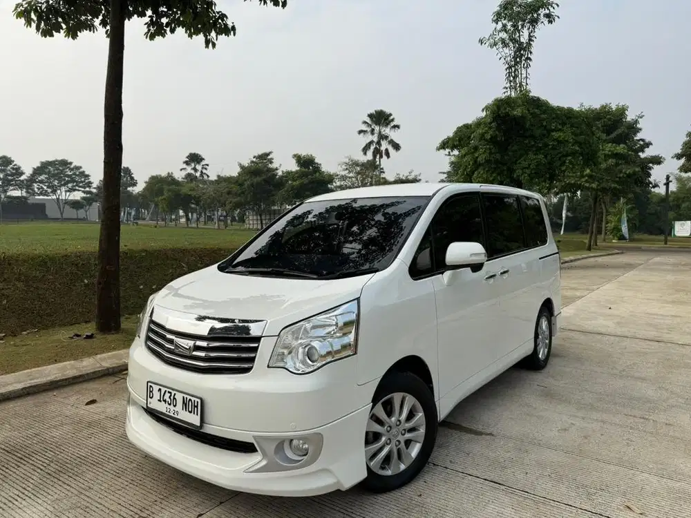 Toyota Nav1 2.0 V Limited 2014 Putih