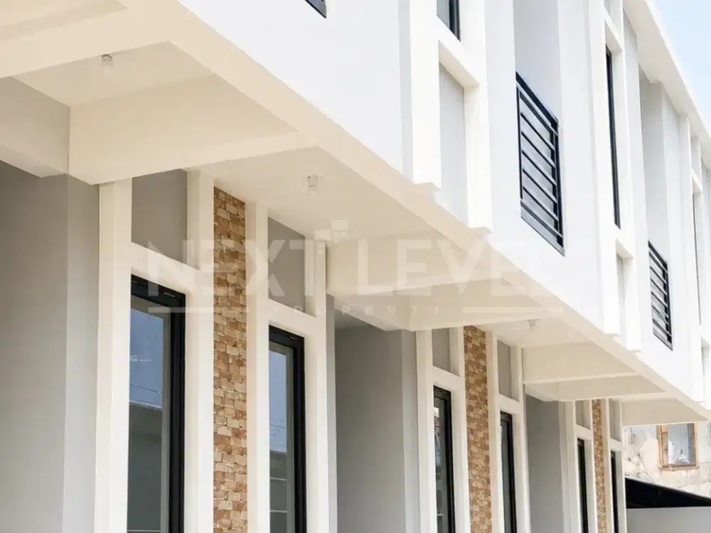 Dijual Rumah di SETRO, Surabaya Timur - Bangunan Baru