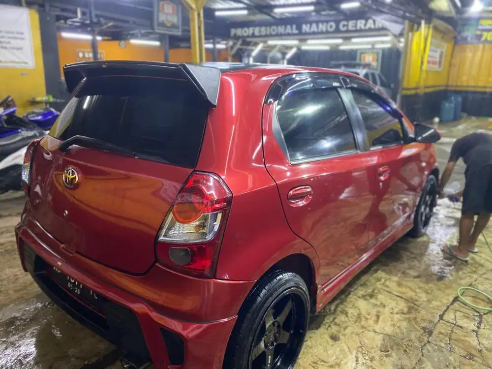 JUAL CEPAT ETIOS VALCO E TOM'S
