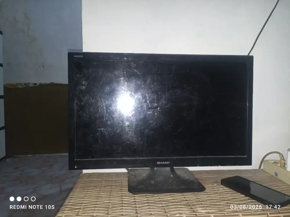 sharp aquos 24 inchi