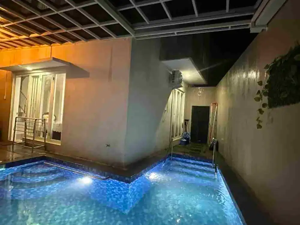 villa murah BU SEGERA di perbatasan malang dan batu dekat wisata dan kampus besar seperti UMM dan UIN.  hunian tenang dan nyaman bagus disewakan atau dihuni. turun harga ada kolamnya dan full furniture