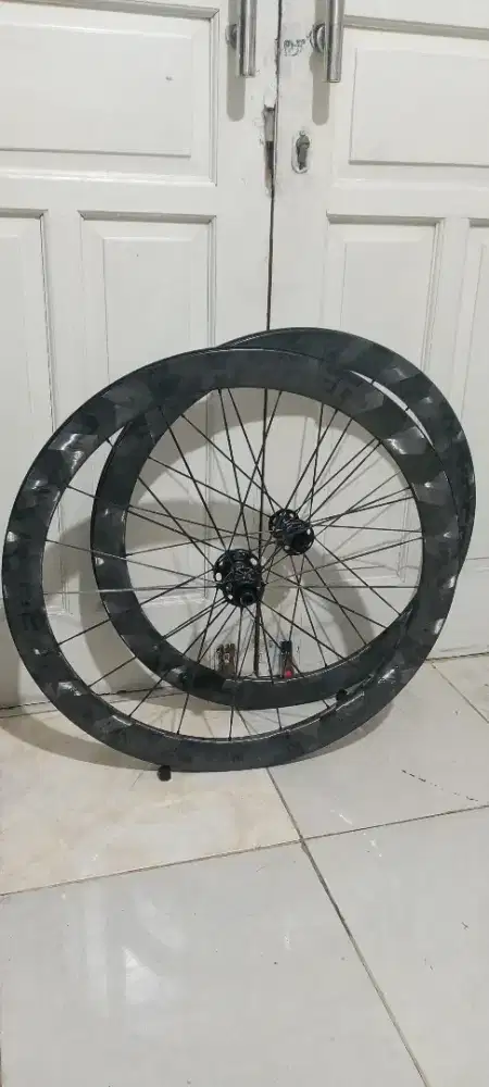 Whelset roadbike lun hyper carbon
