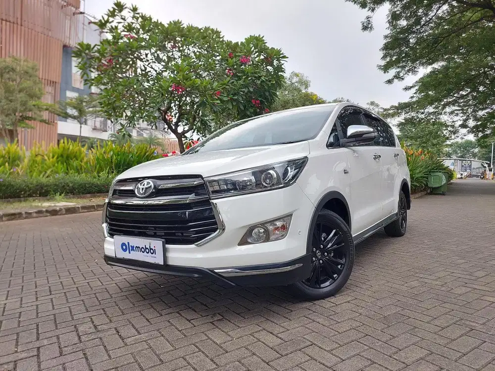 TDP 1 JUTA Toyota Kijang Innova 2.0 V Luxury AT 2021 Putih CSMPB