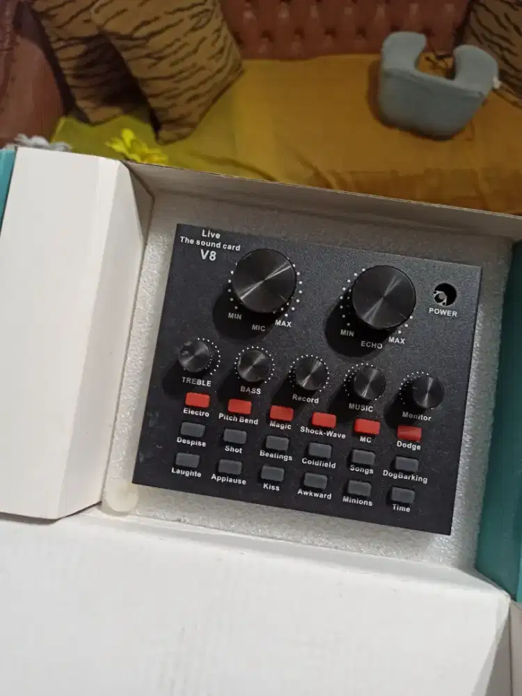 V8 LIVE SOUND CARD NEGO