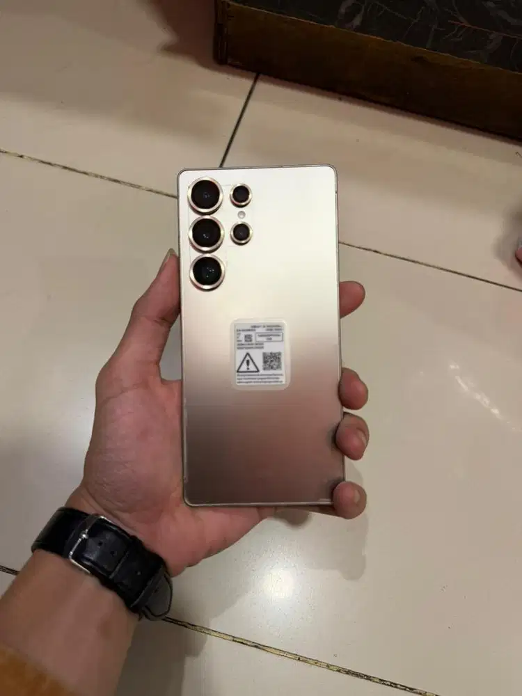 Samsung S25 Ultra 12/256gb sein