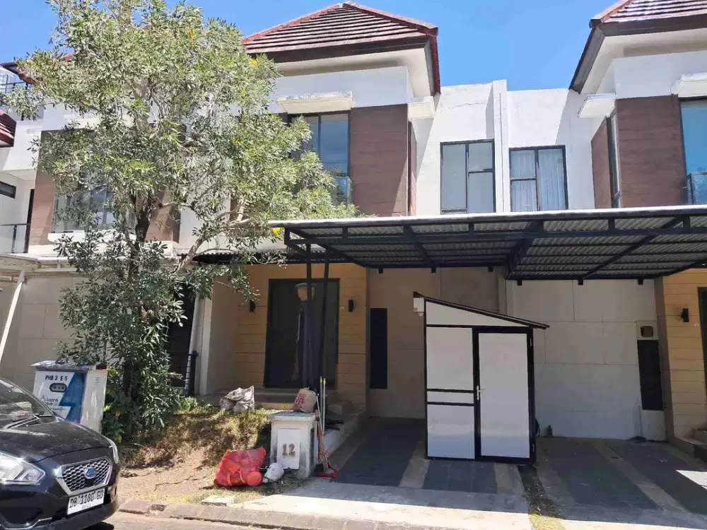 DISEWAKAN RUMAH CANTIK DAN MENARIK DAERAH HOLLAND VILLAGE, HARGA SANGAT MURAH