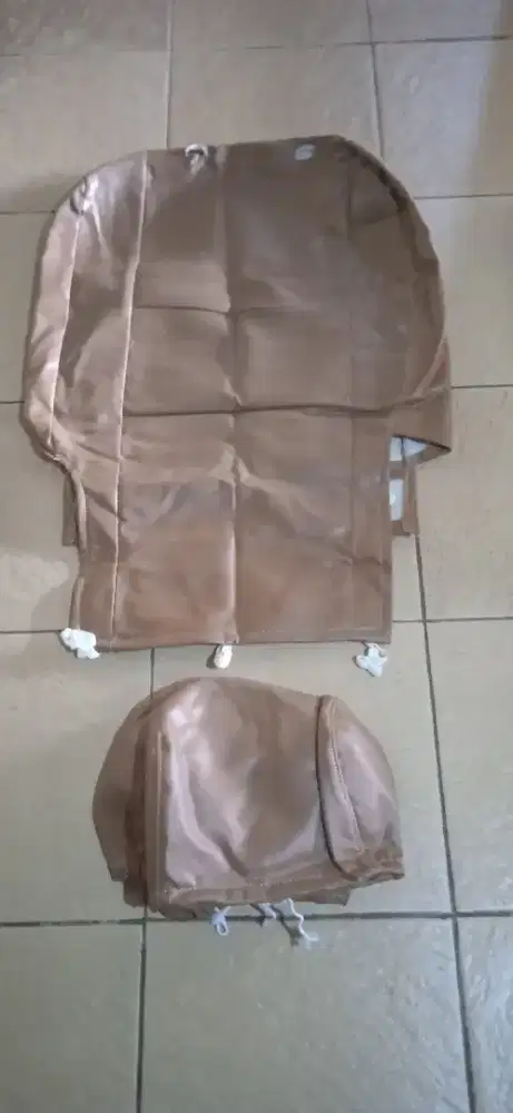 Sarung jok kijang kapsul