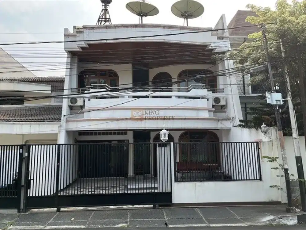 Strategis Jual Rumah Unfurnished di Taman Aries Jakarta Barat Akses ke Tol Kebon Jeruk, Bandara Soekarno Hatta, Mall Central Park
