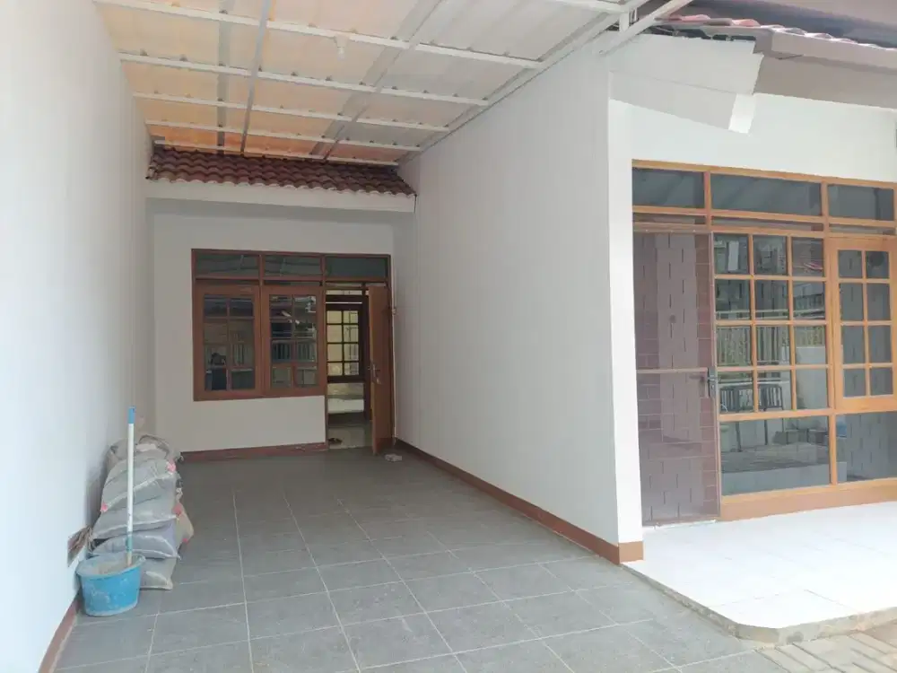 Rumah Bagus Terawat Siap Huni di Taman Kopo Indah 2