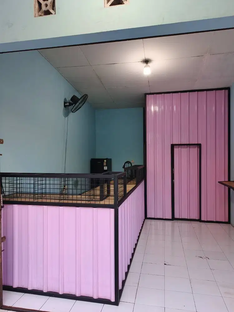 BOOTH CONTAINER & PEMBATAS WARNA LILAC (UNGU MUDA) KONDISI ISTIMEWA