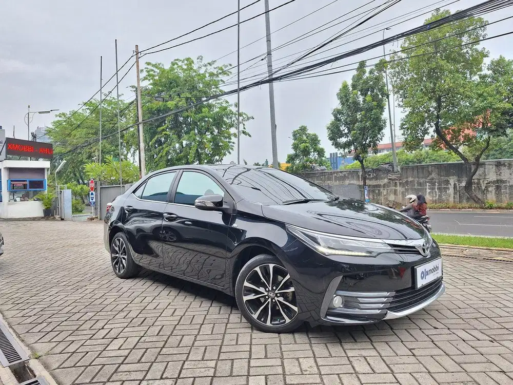 TDP 1 JUTA Toyota Corolla Altis 1.8 V Bensin-AT 2019 Hitam CSAPB