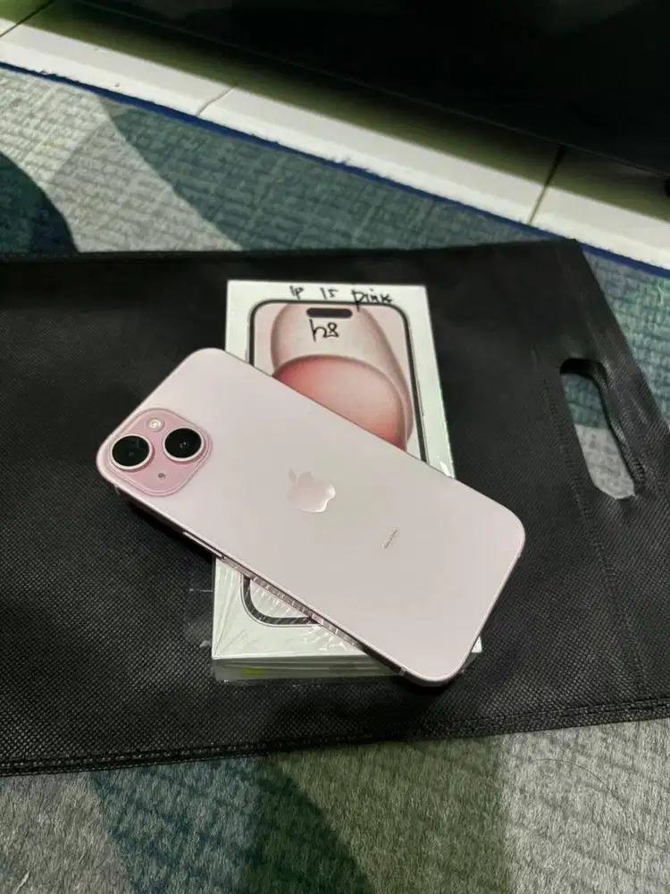 iphone 15 basic warna pink