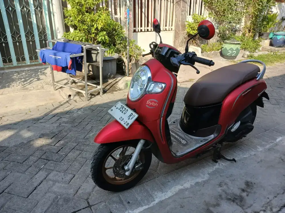BU scoopy 2018 kondisi sgt bagus samsat kdg cowek