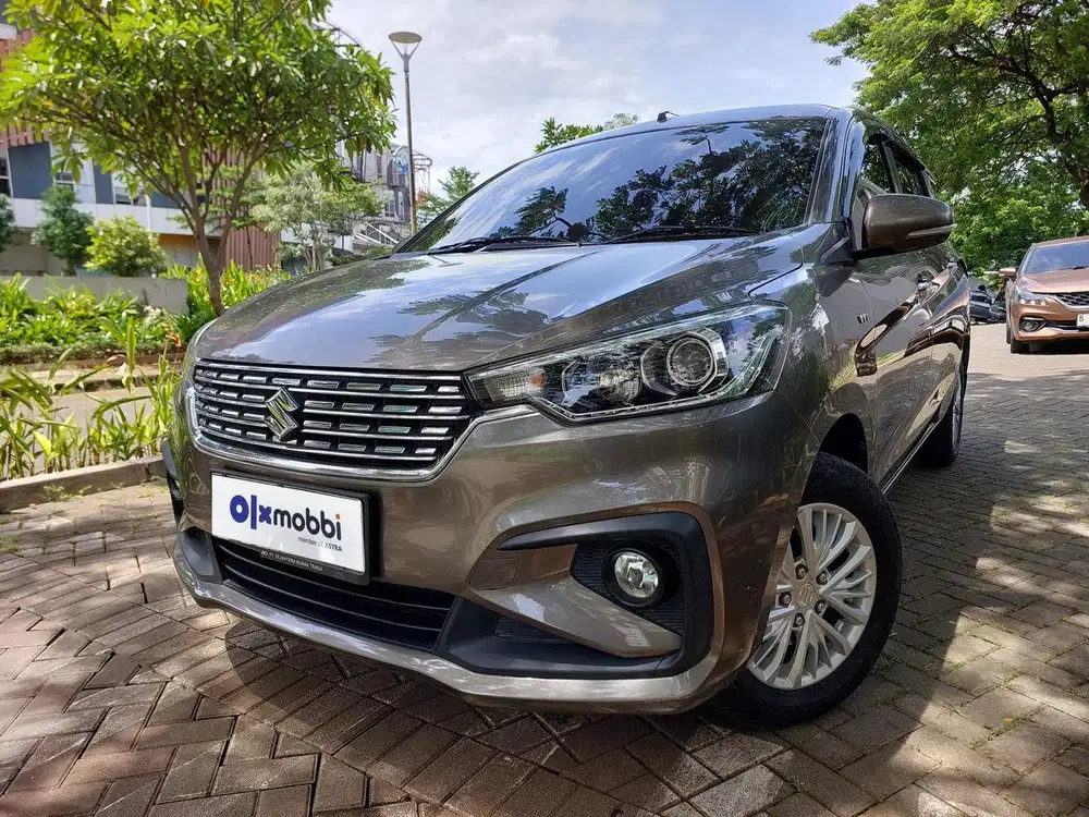 TDP 1 JUTA Suzuki Ertiga 1.5 Hybrid GX Bensin-AT 2022 Abu CJFPB
