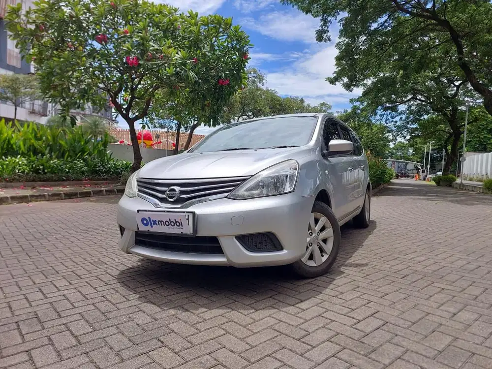 TDP 1 JUTA Nissan Grand livina 1.5 SV Bensin-AT 2017 Silver CNRHB