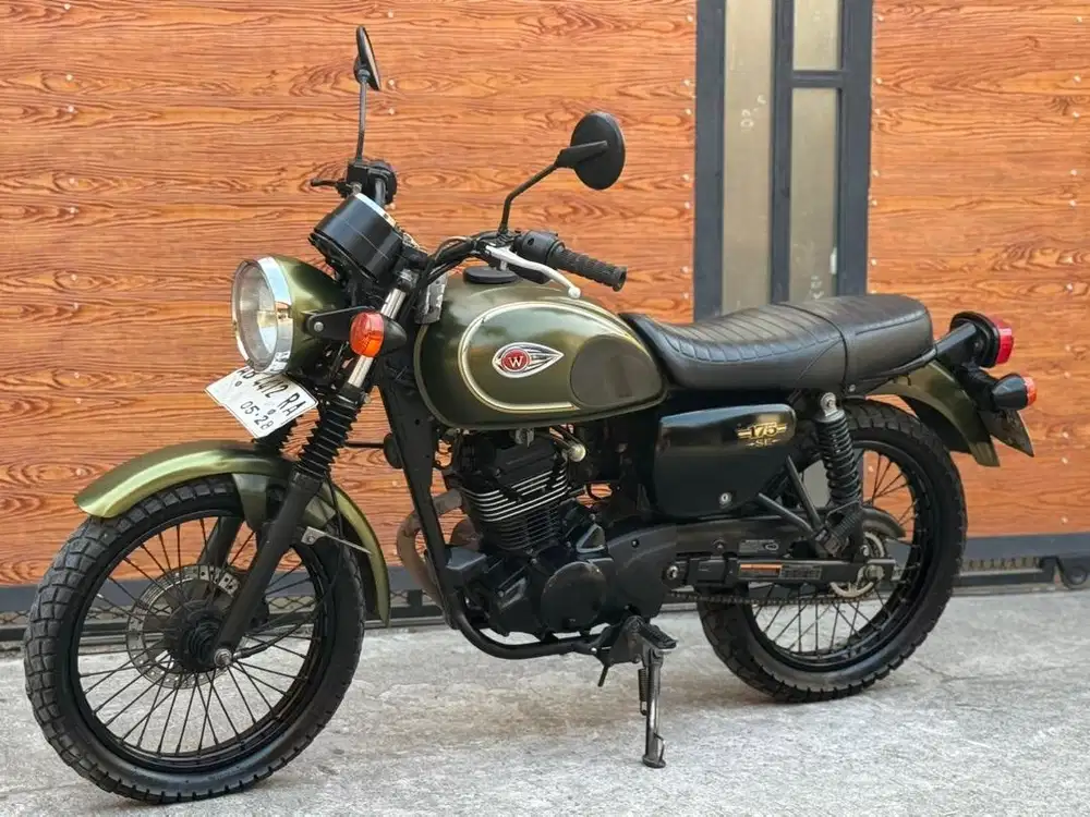 W175 2018 plat ab pajak on bagus