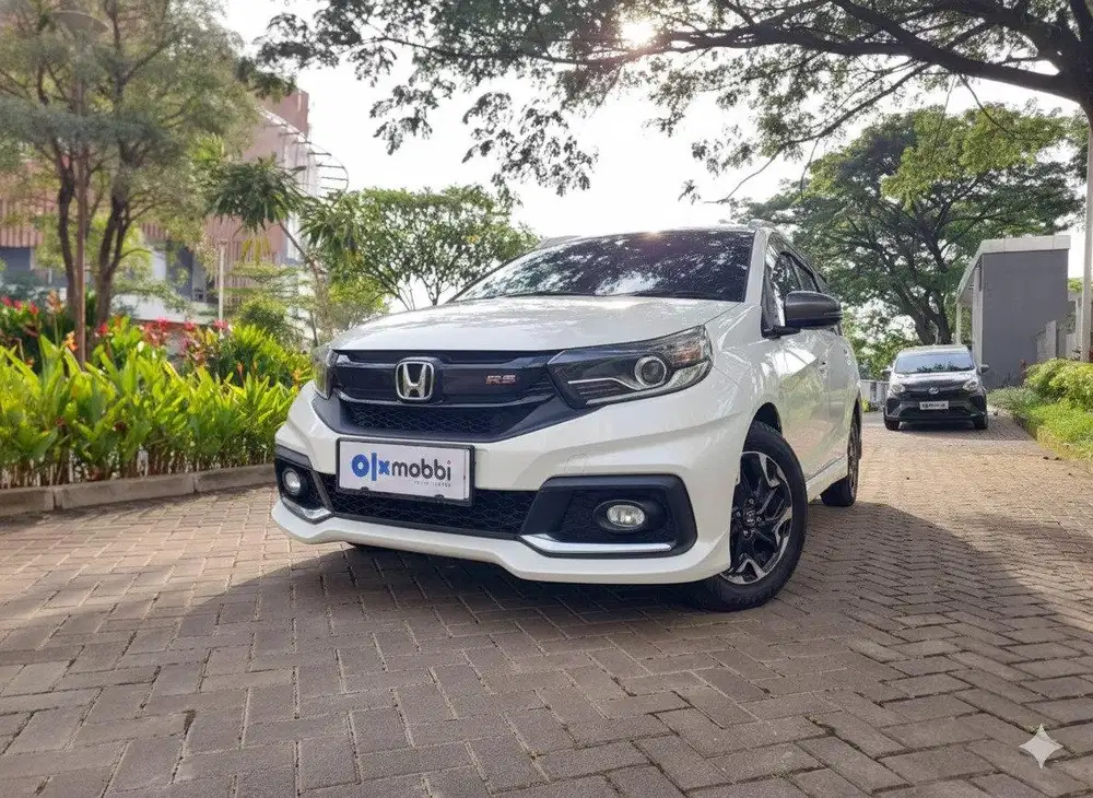 TDP 1 JUTA Honda Mobilio 1.5 RS Bensin-AT 2018 Putih CKKUB