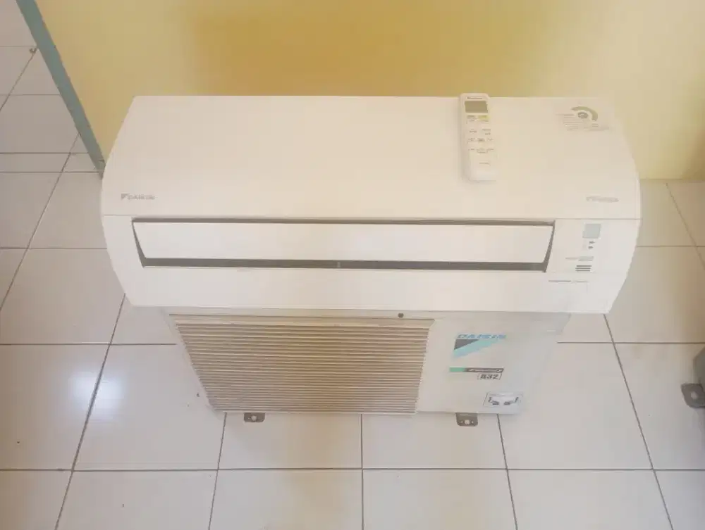 ac daikin inverter 1pk R32 ori