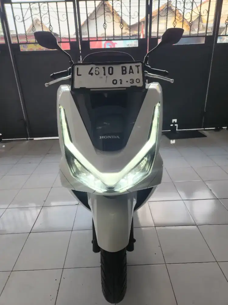 Honda all new pcx 160 cbs 2024 akhir km14rb jrg pakai iss remot putih