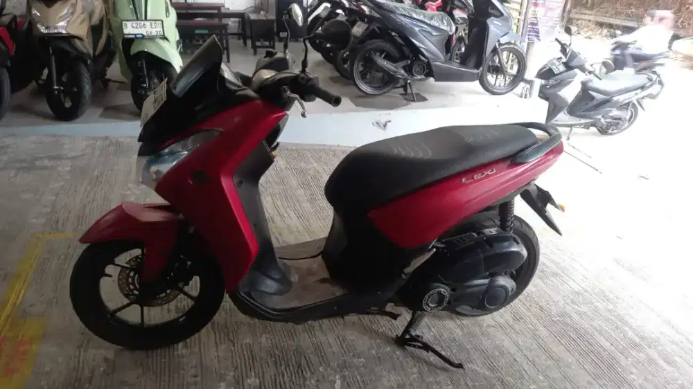 LEXI 125. GREESS BERKELAS BERGARANSI, PJK ON, SS LENGKAP, BISA NEGO..