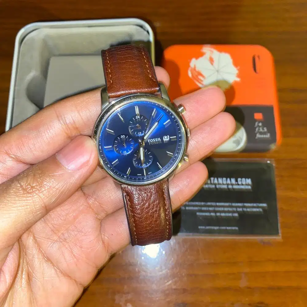 Jam Tangan Pria Fossil Original – Sporty Elegant Black Gold