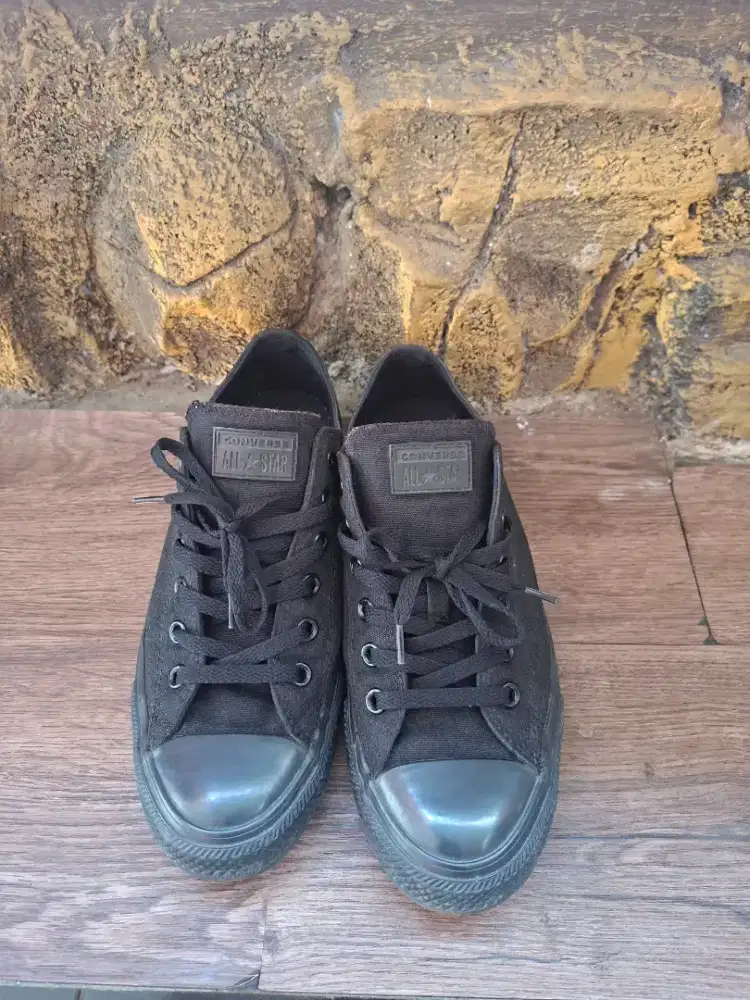 Cnverse chuck fblack sz 41