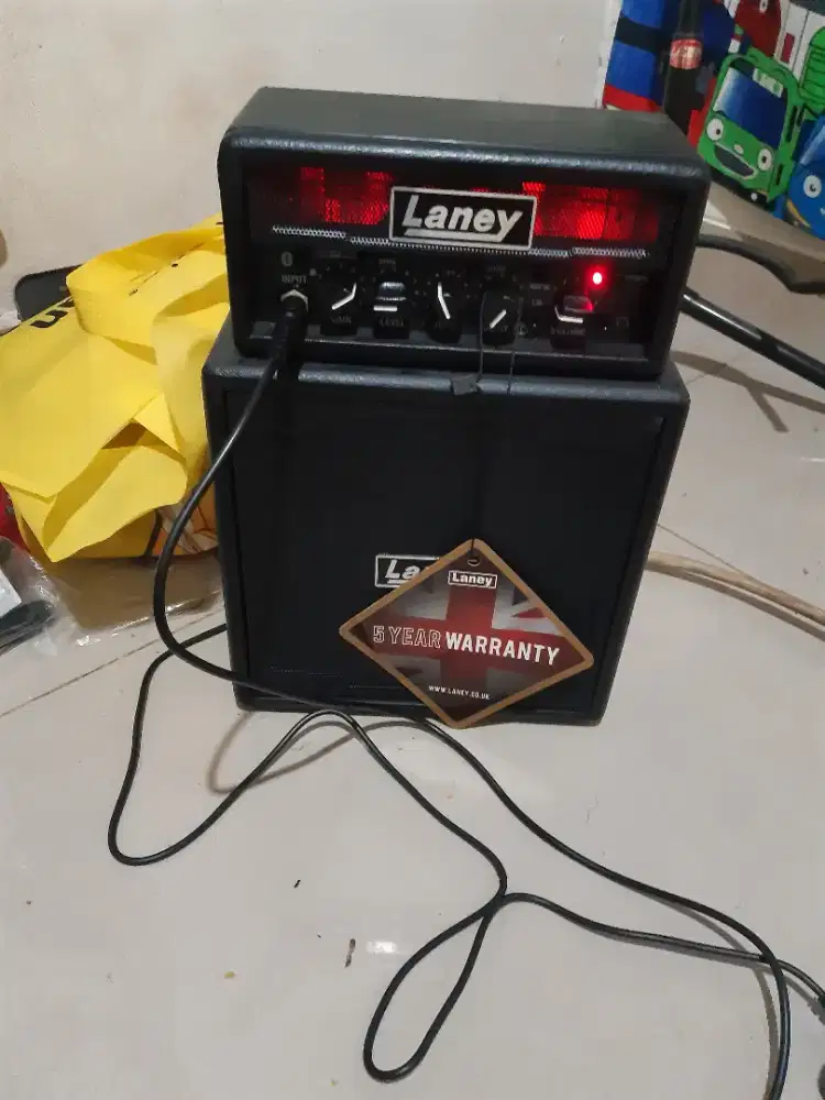 AMPLI GITAR  MINI LANEY  MINI STUCK B IRON
