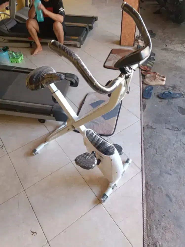 Promo sepeda statis xbike lipat sandaran