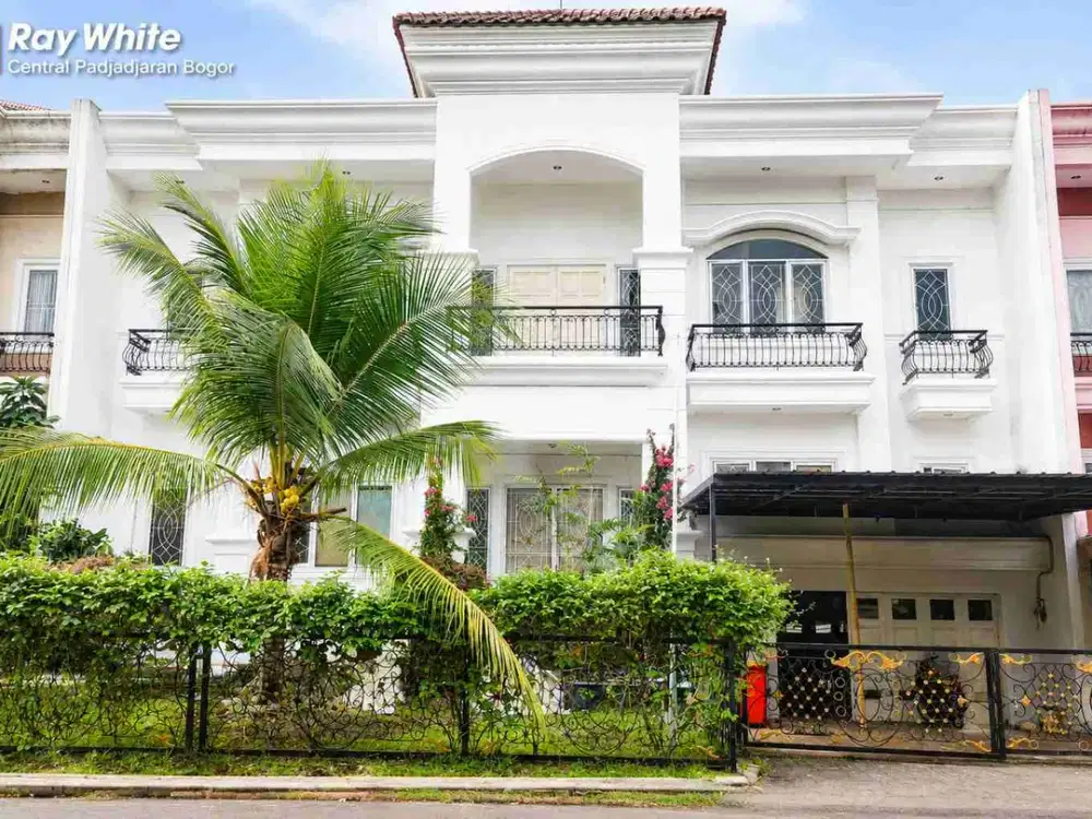 Rumah Mewah Classic Modern Cibubur Raffles Hills Private Pool SHM