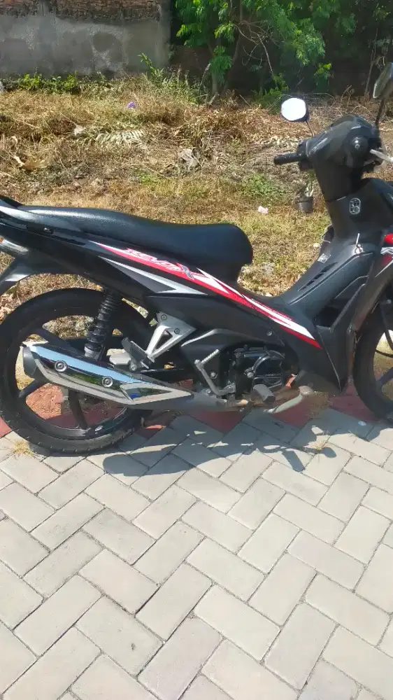 Dijual Honda Revo tangan 1 pemakaian baru 2 tahun