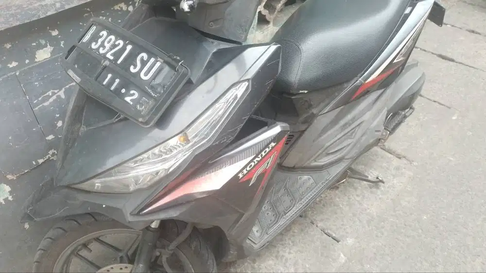 Jual cepat honda vario 125 LED th 2015 tangan pertama