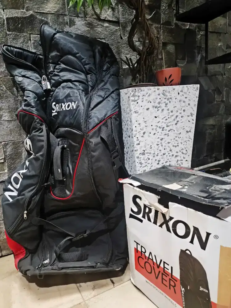 Travel cover golf Bag dengan roda merk SRIXON