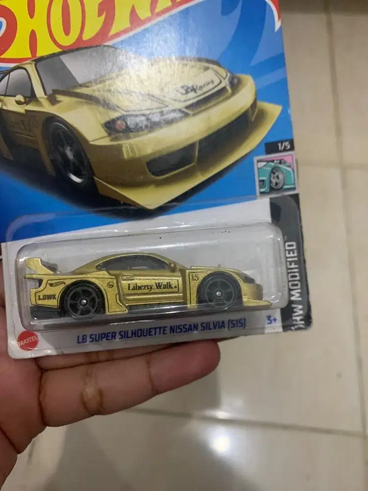 LB SUPER SILHOUETTE NISSAN SILVIA S15