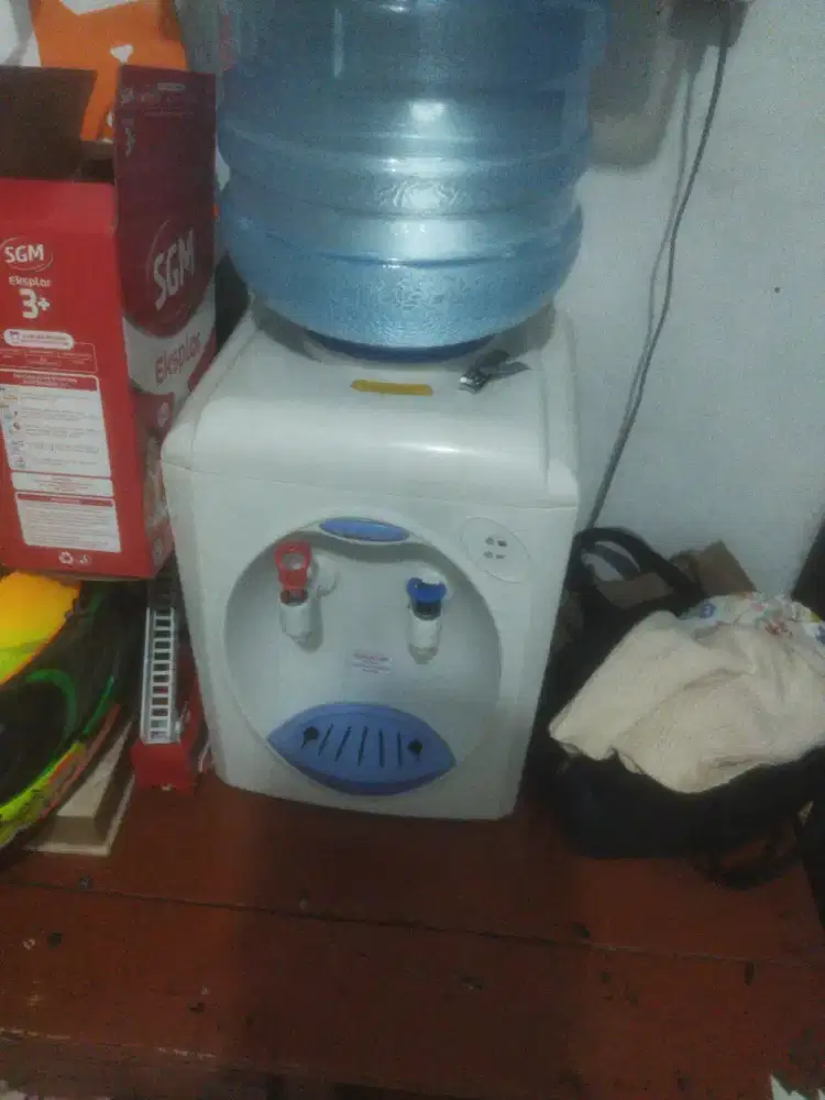 Dispenser merek Miyako
